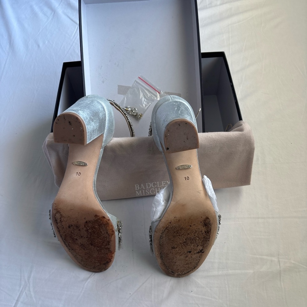 Badgley Mischka Finesse II Silver Crystal Block Heel Wedding Shoes Size 10 - Picture 4 of 6